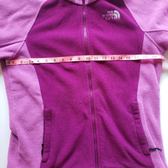 The North Face Women's Purple Fleece Zip up jacket medium - Picture 6 of 8